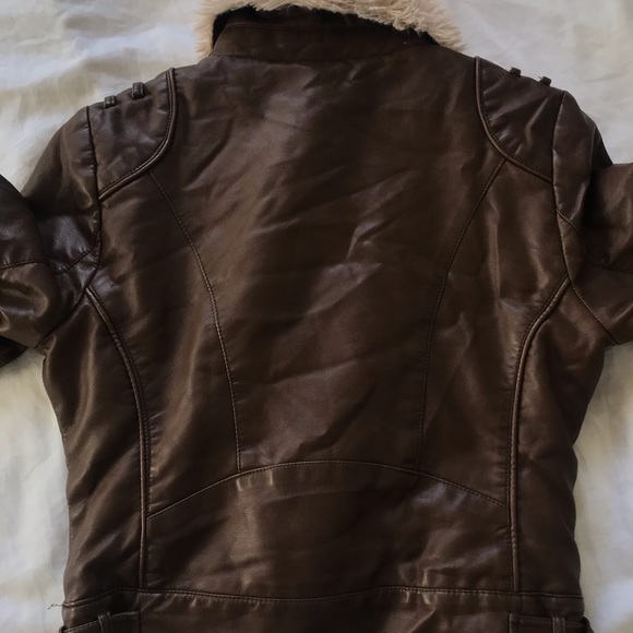 Women’s 14/16 Brown and Tan Steve Madden Jacket - Picture 4 of 4